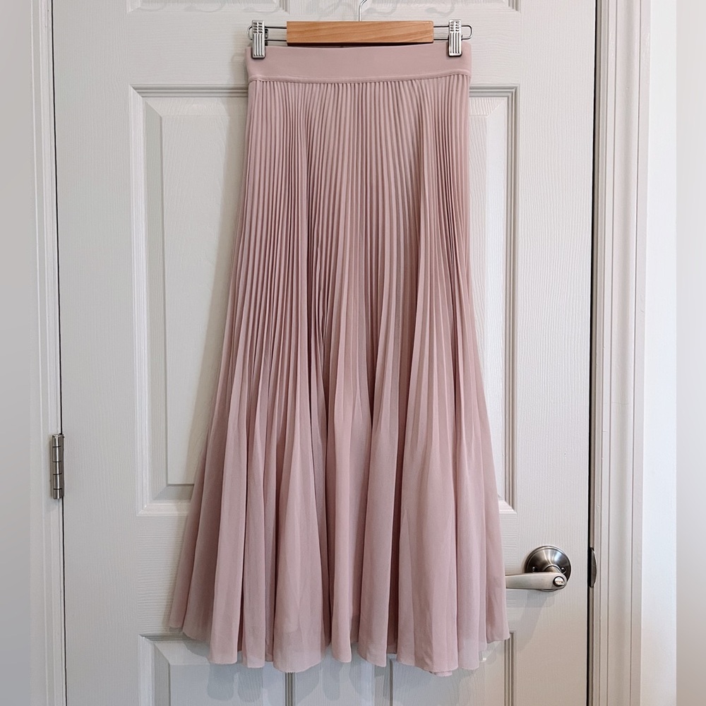 Aritzia Wilfred twirl chiffon midi skirt